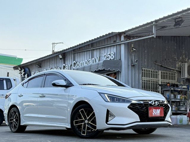 SPORT 極速型 換檔撥片 盲點偵測 CarPlay主機 免鑰匙解鎖啟動 分區溫控 倒車顯影 定速巡航 可調式閥門  第2張相片