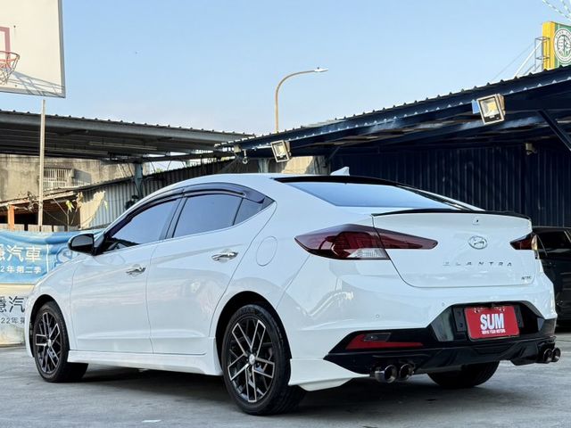 SPORT 極速型 換檔撥片 盲點偵測 CarPlay主機 免鑰匙解鎖啟動 分區溫控 倒車顯影 定速巡航 可調式閥門  第4張相片