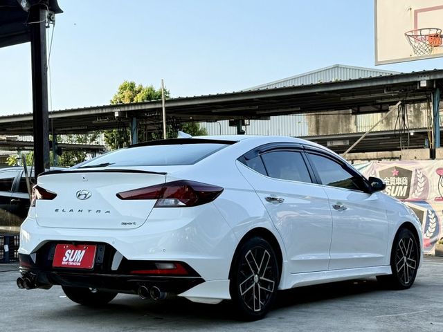 SPORT 極速型 換檔撥片 盲點偵測 CarPlay主機 免鑰匙解鎖啟動 分區溫控 倒車顯影 定速巡航 可調式閥門  第5張相片