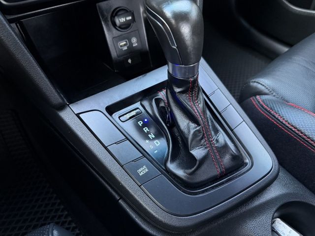 SPORT 極速型 換檔撥片 盲點偵測 CarPlay主機 免鑰匙解鎖啟動 分區溫控 倒車顯影 定速巡航 可調式閥門  第13張相片