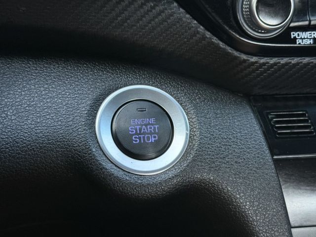 SPORT 極速型 換檔撥片 盲點偵測 CarPlay主機 免鑰匙解鎖啟動 分區溫控 倒車顯影 定速巡航 可調式閥門  第17張相片
