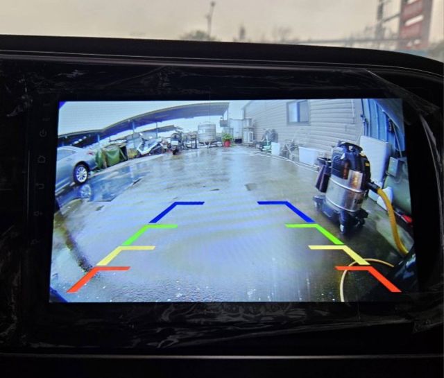 經典版 原廠保養紀錄 定速巡航 後座出風口 大螢幕安卓機 無線CarPlay 倒車顯影 自動感應頭燈 LED日行燈  第14張相片