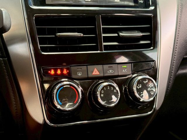 經典版 第三方認證 全車原鈑件 自動感應頭燈 電動收折後視鏡 中控螢幕 藍芽連線 LED日行燈 駐車雷達  第11張相片