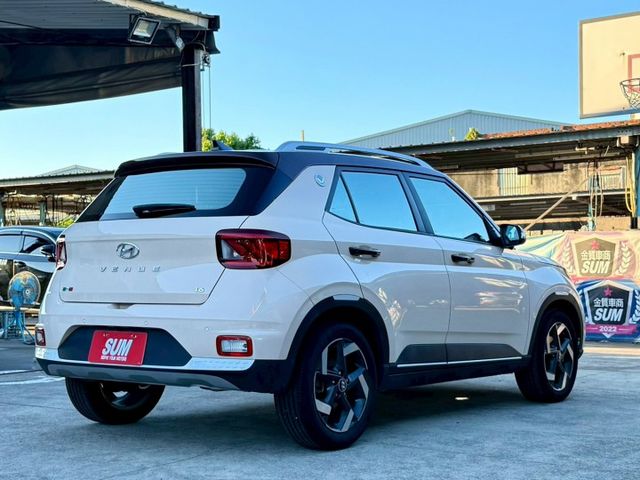 B款 原廠保養紀錄 奶茶咖啡雙色 環景系統 盲點偵測 CarPlay 免鑰匙解鎖啟動 車道置中輔助 恆溫空調  第4張相片
