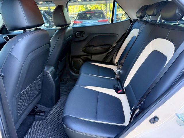 B款 原廠保養紀錄 奶茶咖啡雙色 環景系統 盲點偵測 CarPlay 免鑰匙解鎖啟動 車道置中輔助 恆溫空調  第8張相片