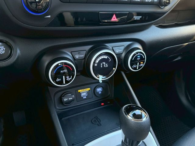 B款 原廠保養紀錄 奶茶咖啡雙色 環景系統 盲點偵測 CarPlay 免鑰匙解鎖啟動 車道置中輔助 恆溫空調  第17張相片