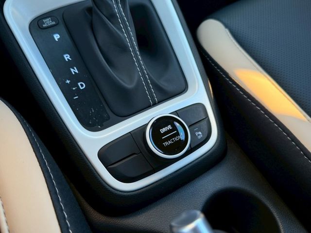 B款 原廠保養紀錄 奶茶咖啡雙色 環景系統 盲點偵測 CarPlay 免鑰匙解鎖啟動 車道置中輔助 恆溫空調  第18張相片