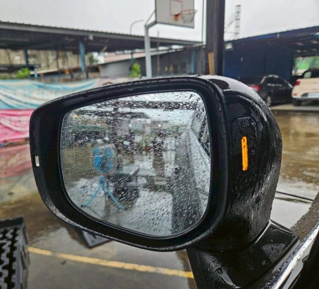 i-L EyeSight 四輪傳動 ACC跟車 盲點偵測 盲區影像輔助 AEB緊急煞停 車道偏移警示 免鑰匙摸門解鎖  第12張相片