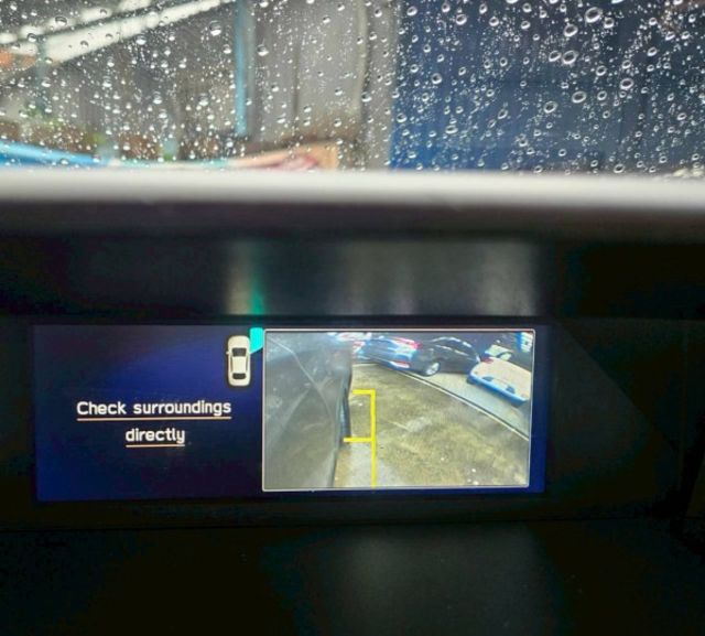 i-L EyeSight 四輪傳動 ACC跟車 盲點偵測 盲區影像輔助 AEB緊急煞停 車道偏移警示 免鑰匙摸門解鎖  第14張相片