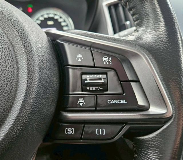 i-L EyeSight 四輪傳動 ACC跟車 盲點偵測 盲區影像輔助 AEB緊急煞停 車道偏移警示 免鑰匙摸門解鎖  第19張相片