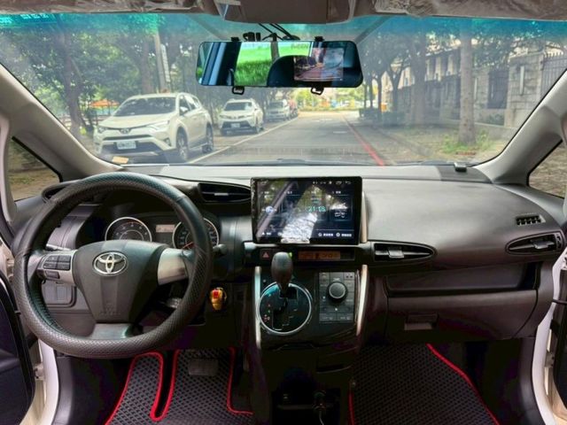 Toyota Wish  第9張相片