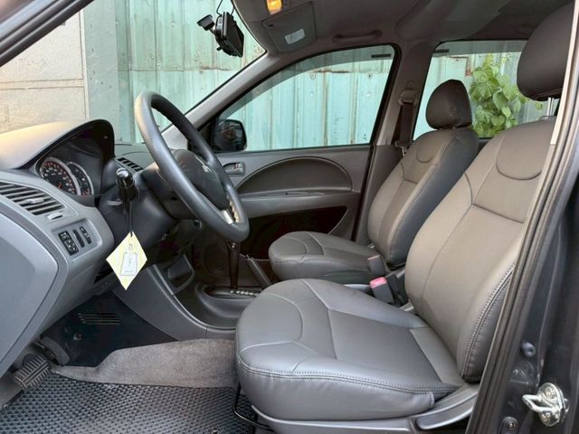 Mitsubishi Zinger  第11張相片