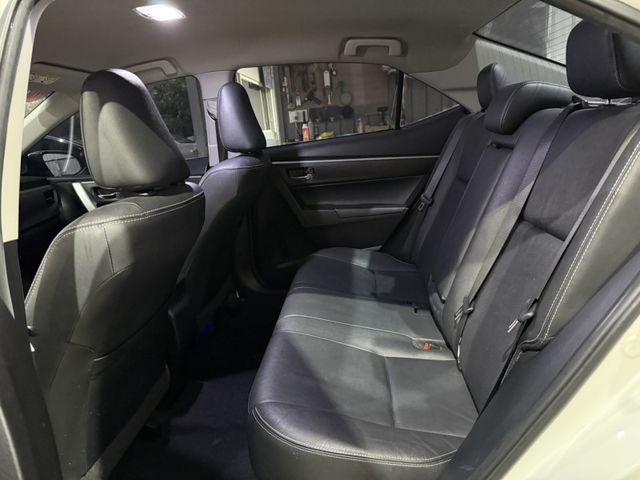 Toyota ALTIS  第11張相片