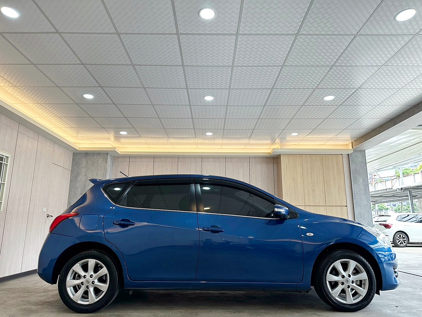 LINE:goodcar888 一手車僅跑七萬 全原廠保養2016年 Nissan Tiida 5D 1.6 豪華影音版 CVT無段變速 自然進氣   第3張相片