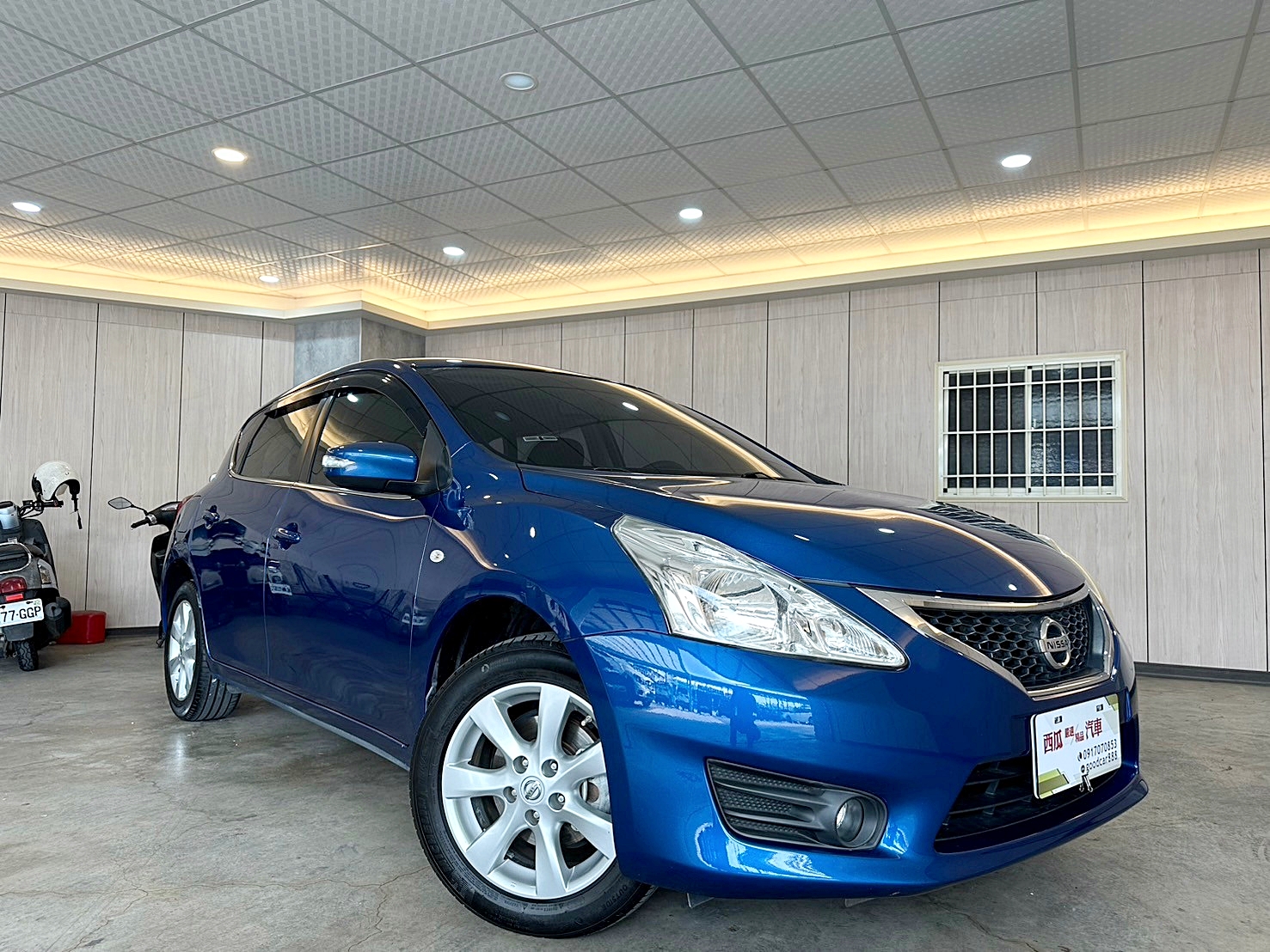2015年 Nissan Tiida 5D 豪華影音版 僅跑13萬 CVT無段變速 自然進氣  第2張相片