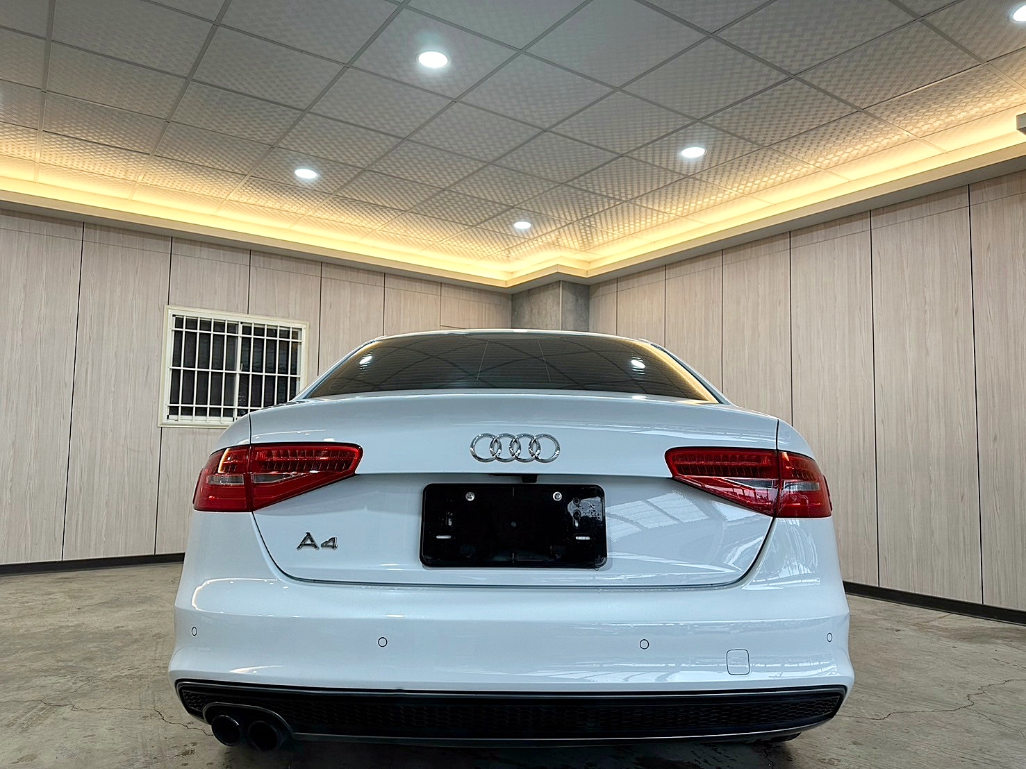 型男必備 2015年 Audi A4 1.8 25 TFSI CVT 8速手自排 渦輪增壓  第13張相片