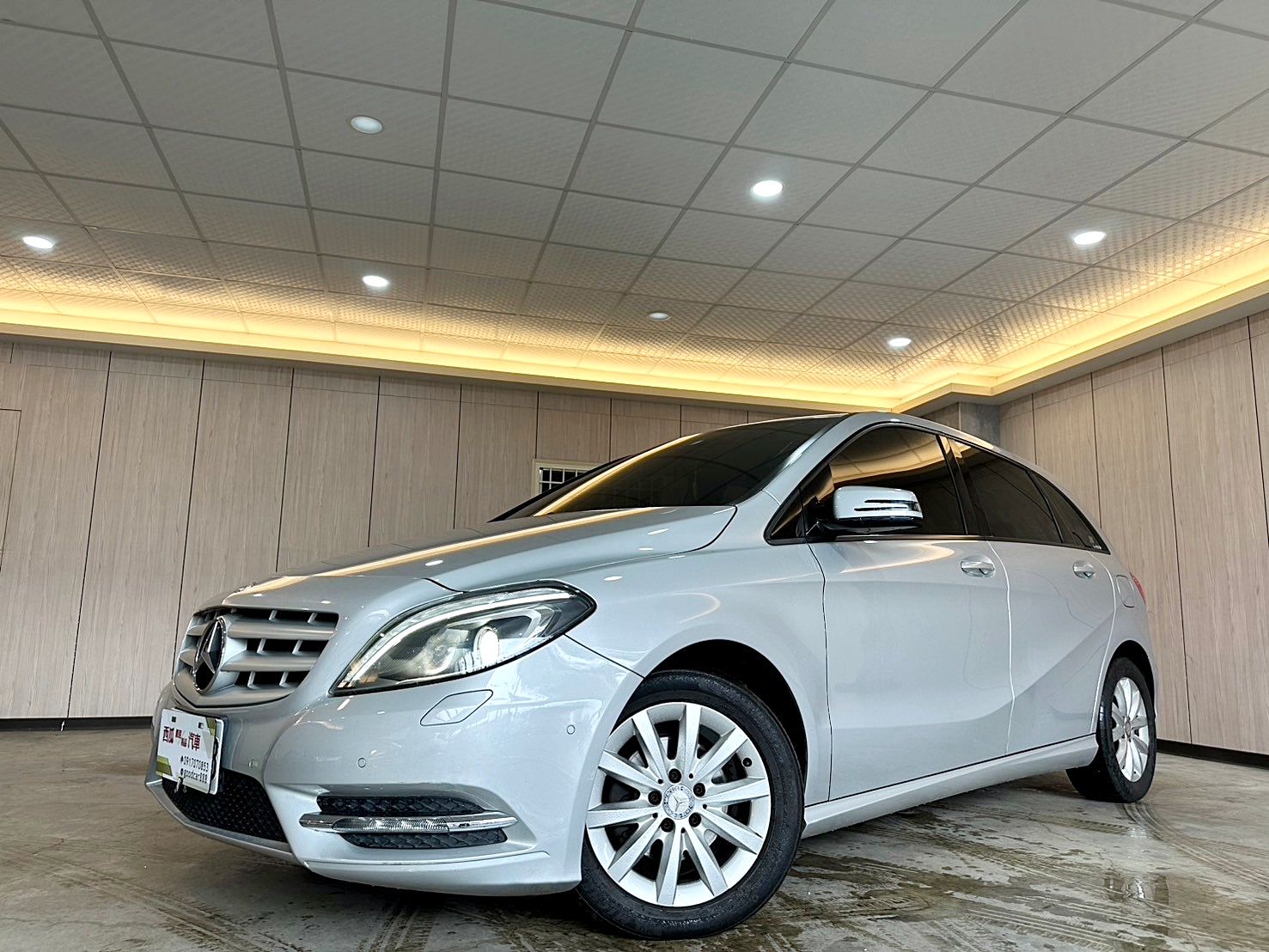 2013年 Benz B180 1.6 僅跑八萬 新車價149萬 雙離合器7速自手排 渦輪增壓  第1張相片