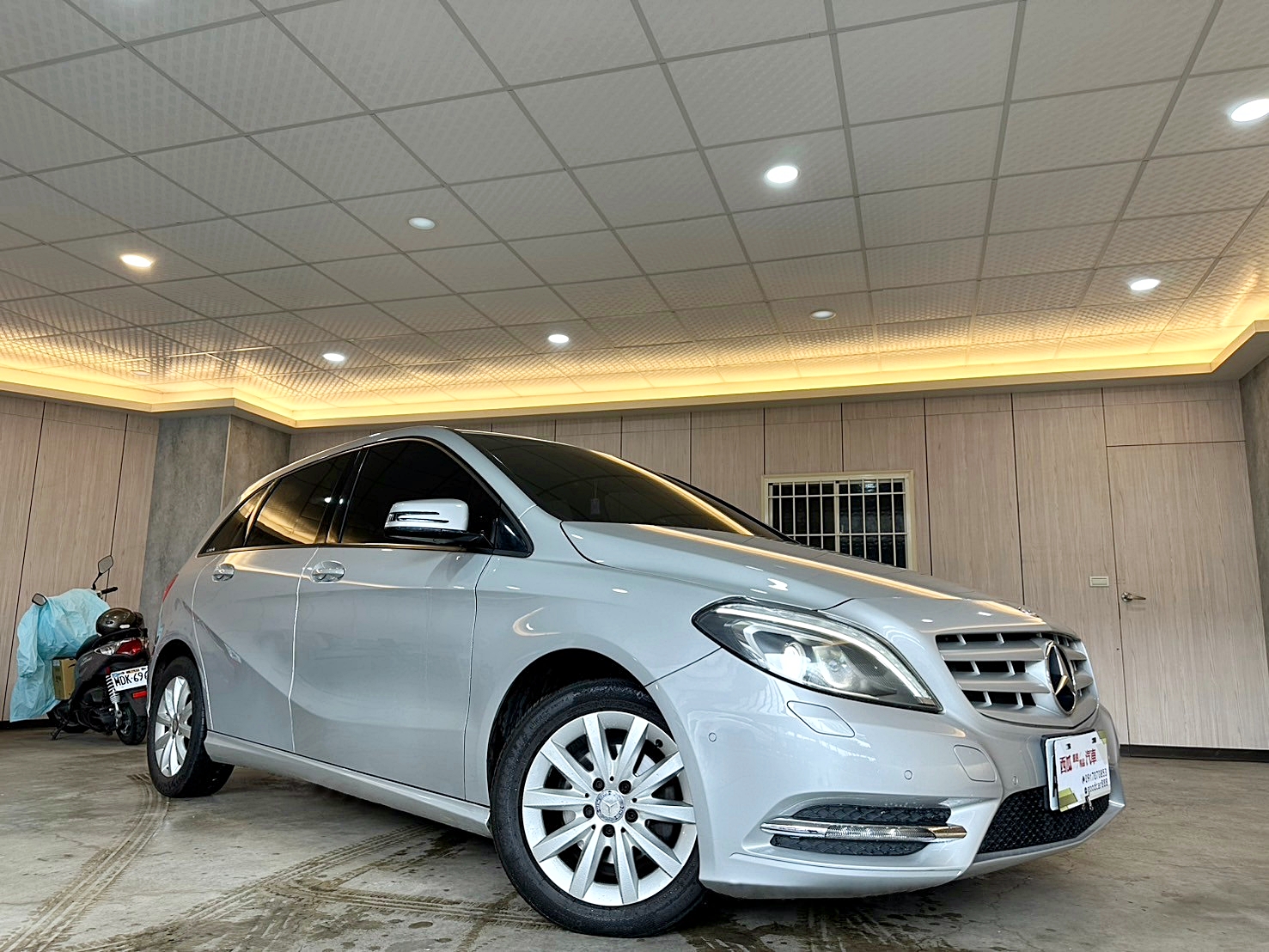 2013年 Benz B180 1.6 僅跑八萬 新車價149萬 雙離合器7速自手排 渦輪增壓  第2張相片