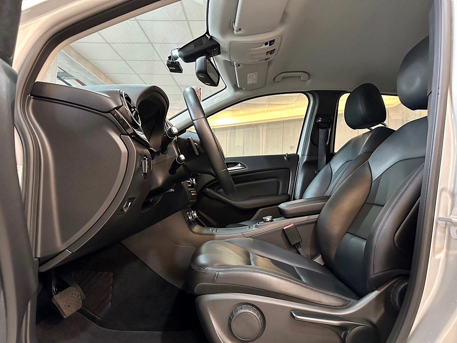 2013年 Benz B180 1.6 僅跑八萬 新車價149萬 雙離合器7速自手排 渦輪增壓  第4張相片