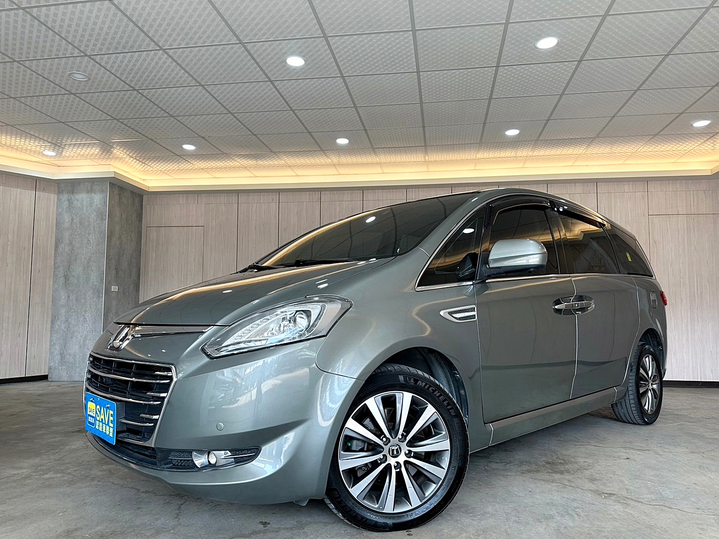 超少開 兩年保固 2015年 Luxgen M7 Turbo 2.2 旗艦型 僅跑六萬 5速手自排 渦輪增壓  第1張相片