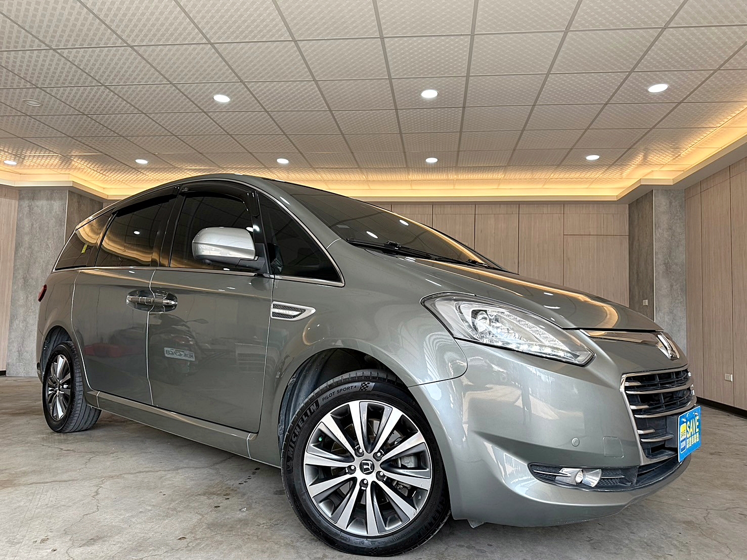 超少開 兩年保固 2015年 Luxgen M7 Turbo 2.2 旗艦型 僅跑六萬 5速手自排 渦輪增壓  第2張相片