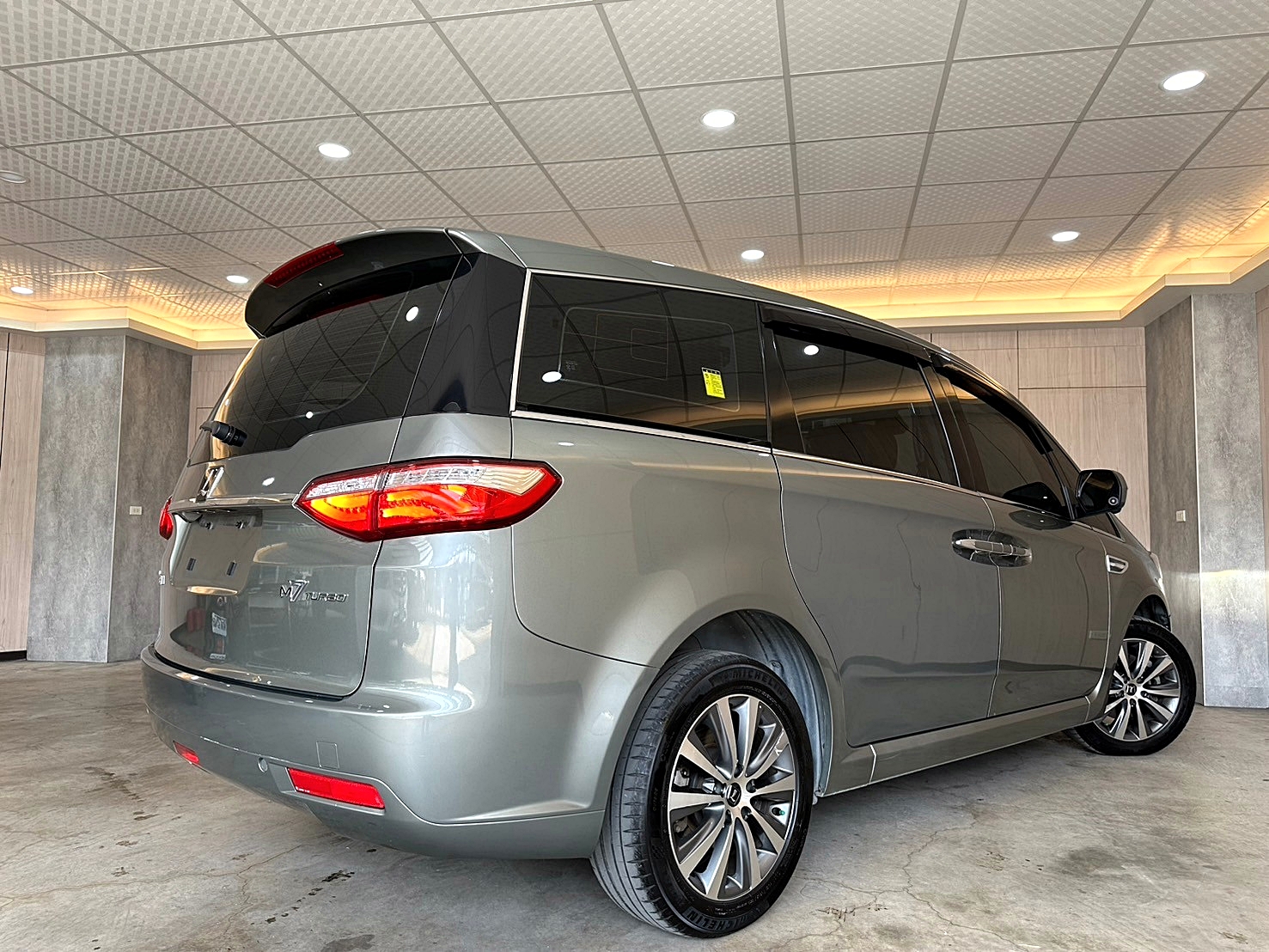 超少開 兩年保固 2015年 Luxgen M7 Turbo 2.2 旗艦型 僅跑六萬 5速手自排 渦輪增壓  第18張相片