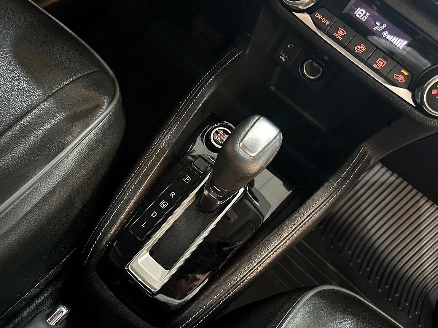全省兩年保固 2019年 Nissan Kicks 1.5智行旗艦版 CVT無段變速 自然進氣 僅跑八萬  第12張相片