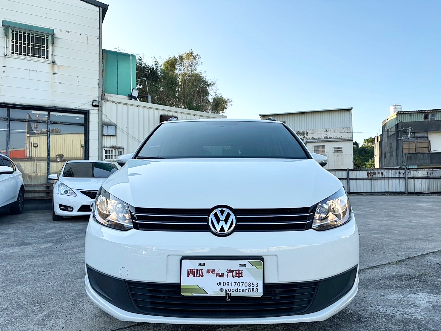 僅跑三萬 僅跑三萬 福斯 Touran 1.6 TDI 新車價113萬  第12張相片