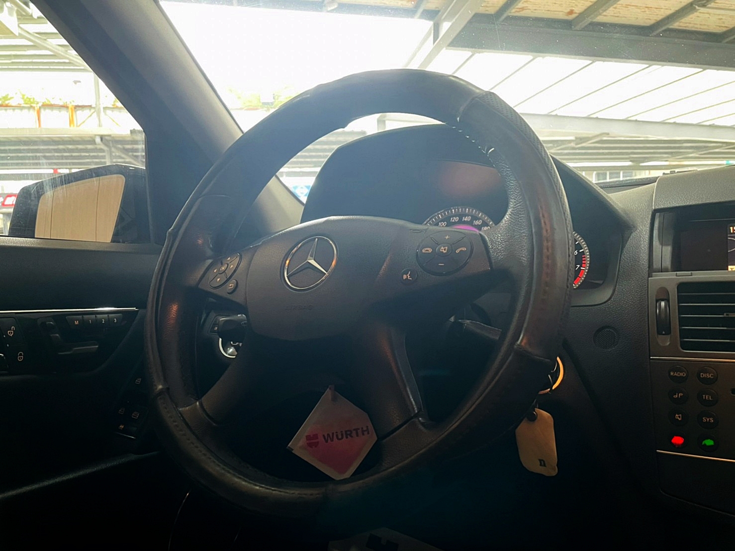 LINE:goodcar888 2010年 Benz C200 CGI 1.8 新車價205萬 5速手自排 渦輪增壓    第7張相片