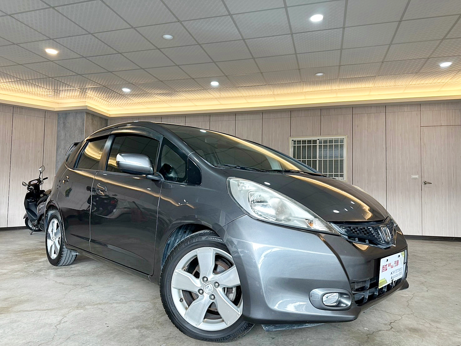 LINE:goodcar888 2012年 Honda Fit 1.5 VTi-S 僅跑九萬 一年跑約七千 5速手自排 自然進氣  第2張相片