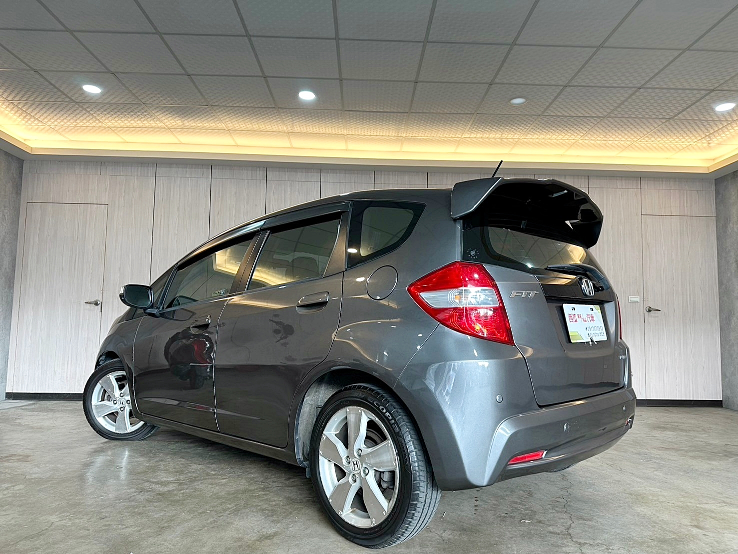 LINE:goodcar888 2012年 Honda Fit 1.5 VTi-S 僅跑九萬 一年跑約七千 5速手自排 自然進氣  第14張相片