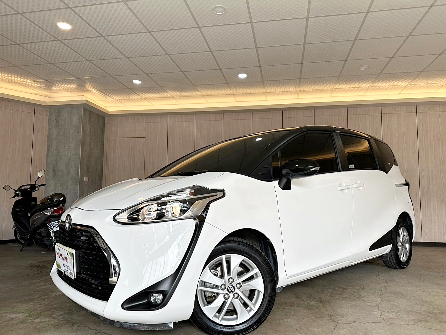 LINE:goodcar888 2020年 Toyota Sienta 五人座豪華 CVT無段變速 自然進氣 🔥APPLE CAR PLAY  第1張相片
