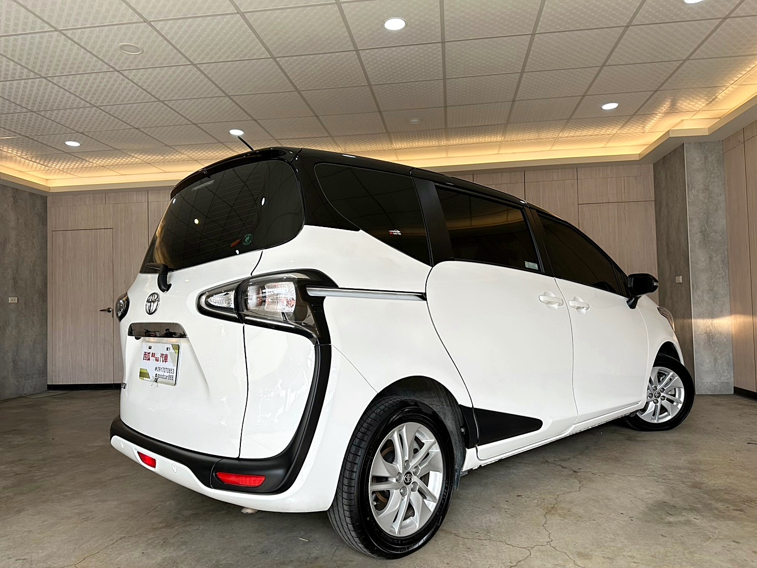 LINE:goodcar888 2020年 Toyota Sienta 五人座豪華 CVT無段變速 自然進氣 🔥APPLE CAR PLAY  第16張相片