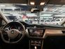 LINE:goodcar888 原廠保養 跑少 2016年 福斯 Touran 280 1.6 新車價124萬 僅跑八萬 全年度稅金只要一萬 雙離合器7速自手排 渦輪增壓 最高一公升可跑19.76km/ltr  第19張縮圖