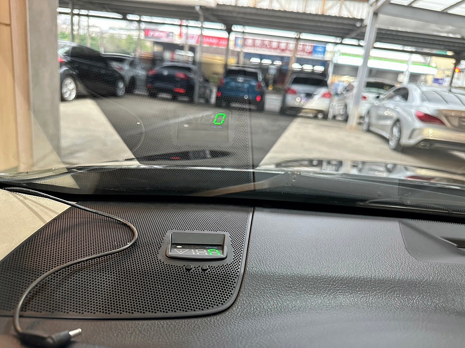 LINE:goodcar888 油電混合 超省油 2012年 Toyota Camry Hybrid-Q 最頂級 新車價140萬 CVT無段變速 自然進氣  第7張相片