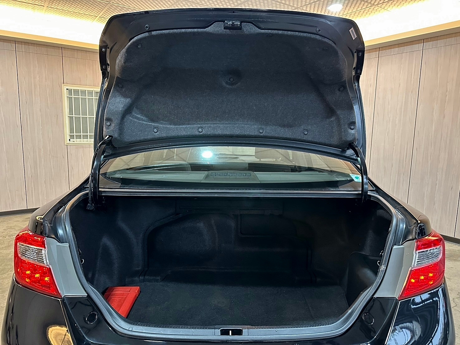 LINE:goodcar888 油電混合 超省油 2012年 Toyota Camry Hybrid-Q 最頂級 新車價140萬 CVT無段變速 自然進氣  第19張相片