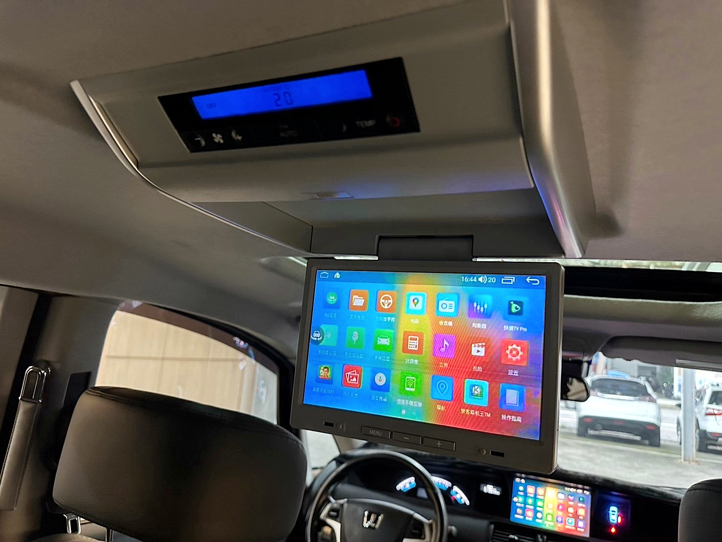 LINE:goodcar888 兩年保固 2015年 Luxgen M7 Turbo 旗艦型 新車價113萬 僅跑五萬 影音升級Android  第12張相片