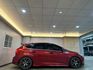 LINE:goodcar888 2014年 Ford Focus 5D 2.0汽油運動型 僅跑十萬 雙離合器6速自手排 自然進氣 全車空力套件 鋁圈 Bc避震器  中尾段  有閥門 炮彈  第3張縮圖