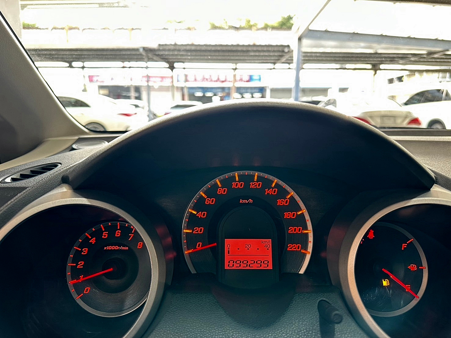 LINE:goodcar888 2012年 Honda Fit 1.5 VTi-S 僅跑九萬 一年跑約七千  第7張相片