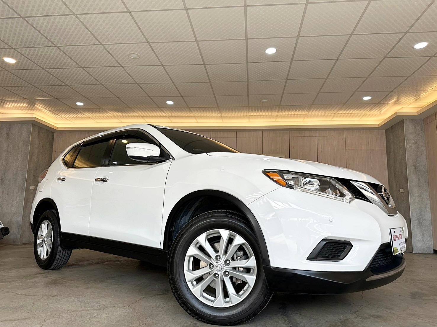 LINE:goodcar888 兩年保固 2015年 Nissan X-Trail 2.0 原廠保養 僅跑八萬 CVT 7速手自排 自然進氣  第2張相片