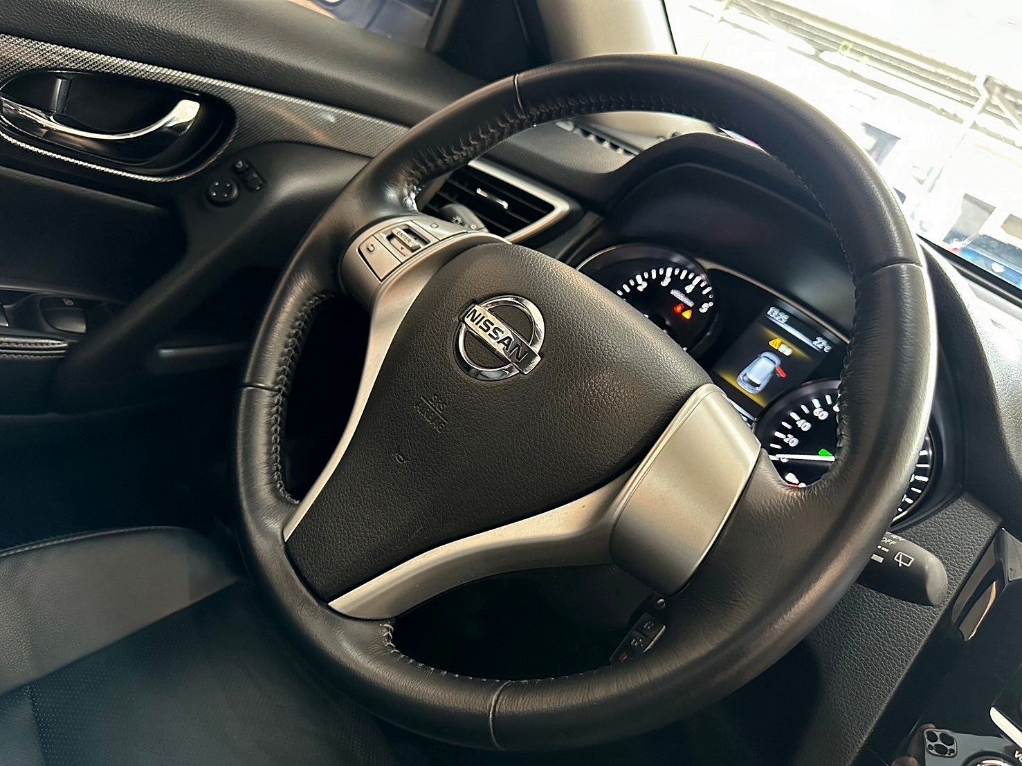 LINE:goodcar888 兩年保固 2015年 Nissan X-Trail 2.0 原廠保養 僅跑八萬 CVT 7速手自排 自然進氣  第8張相片