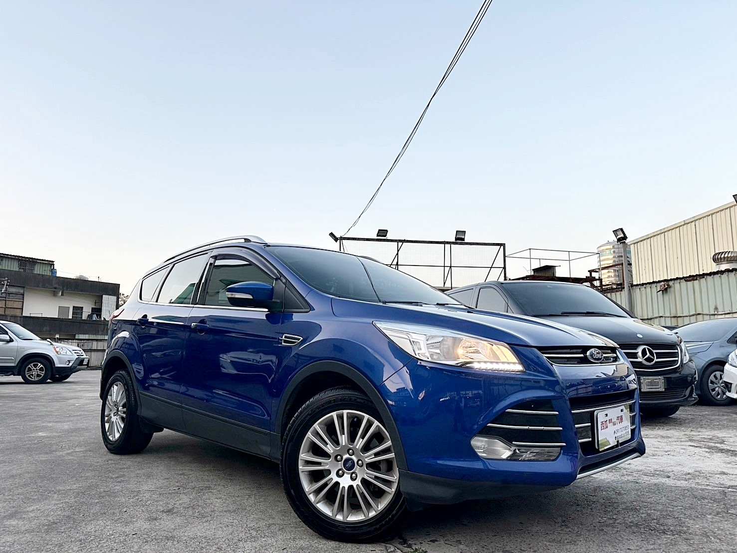 LINE:goodcar888 2015年 Ford Kuga 1.5時尚型 新車價93萬 6速手自排 渦輪增壓  第2張相片