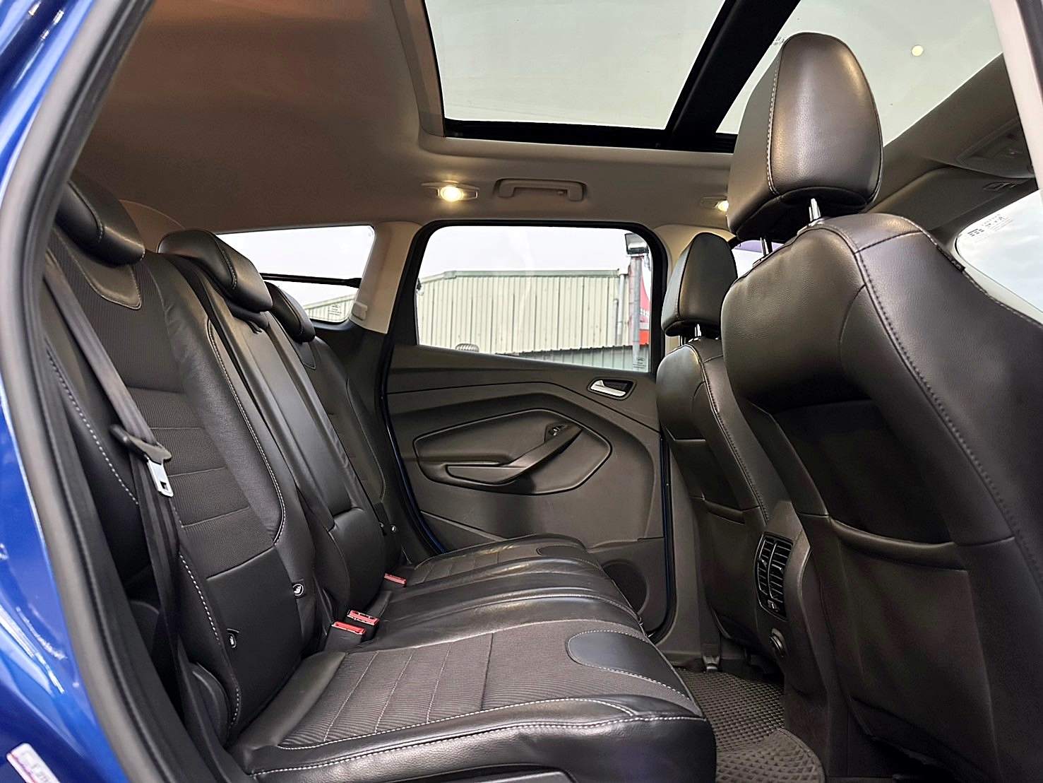 LINE:goodcar888 2015年 Ford Kuga 1.5時尚型 新車價93萬 6速手自排 渦輪增壓  第11張相片