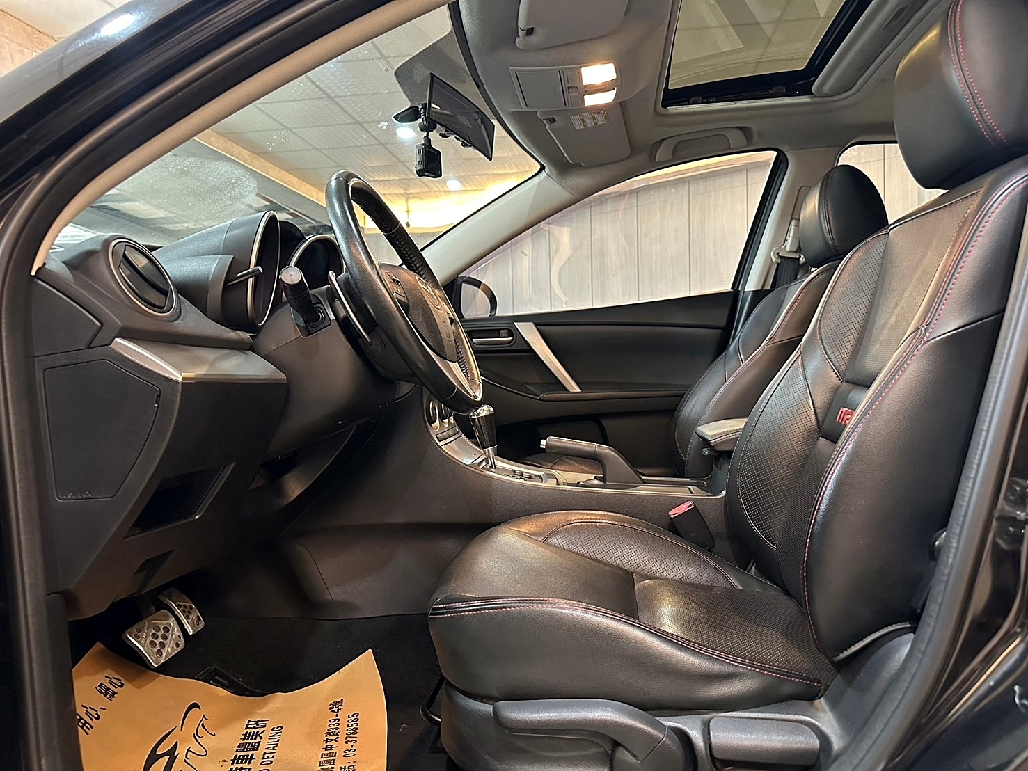 LINE:goodcar888 2012年 Mazda 3 5D 2.0型運動版 全台唯一 僅跑四萬 一年僅跑三千多  第6張相片