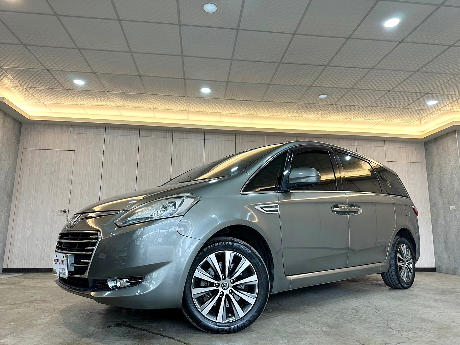 LINE:goodcar888 2014年 Luxgen M7 Turbo 旗艦型 2.2 5速手自排 渦輪增壓 新車價113萬  第1張相片