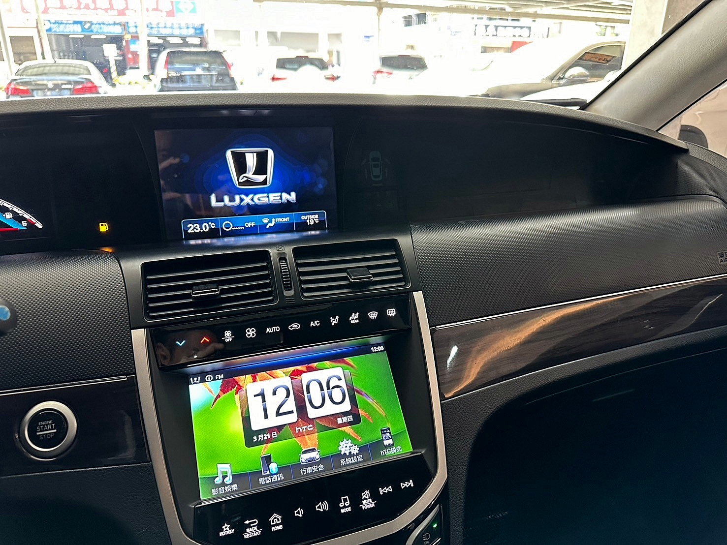 LINE:goodcar888 2014年 Luxgen M7 Turbo 旗艦型 2.2 5速手自排 渦輪增壓 新車價113萬  第17張相片