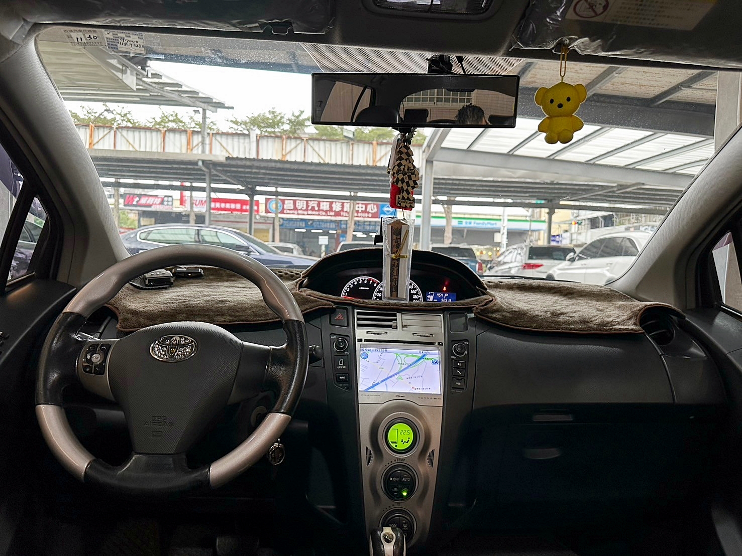 LINE:goodcar888 2010年 Toyota Yaris 1.5 G  第5張相片