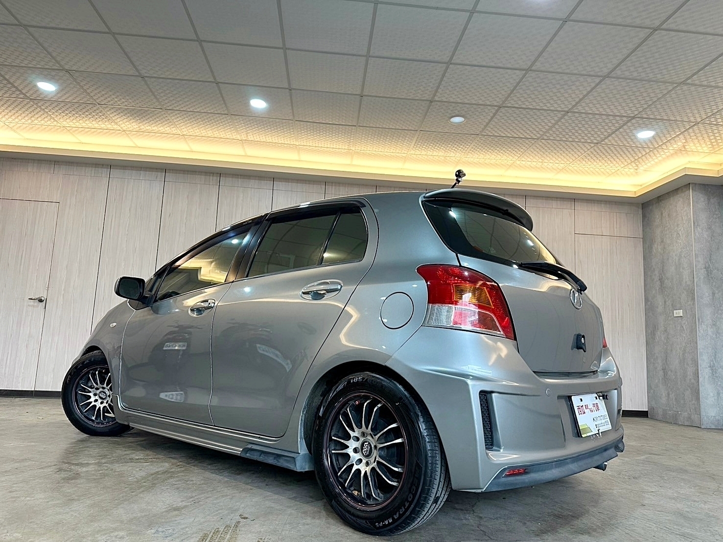 LINE:goodcar888 2010年 Toyota Yaris 1.5 G  第14張相片
