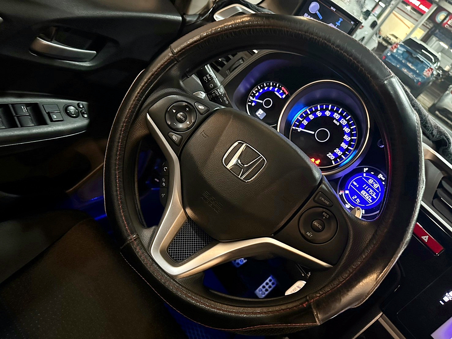 LINE:goodcar888 兩年保固 2015年 Honda Fit 1.5 S 新車價69萬 僅跑11萬 CVT 7速手自排 自然進氣 Michelin輪胎 GARMIN導航  第14張相片