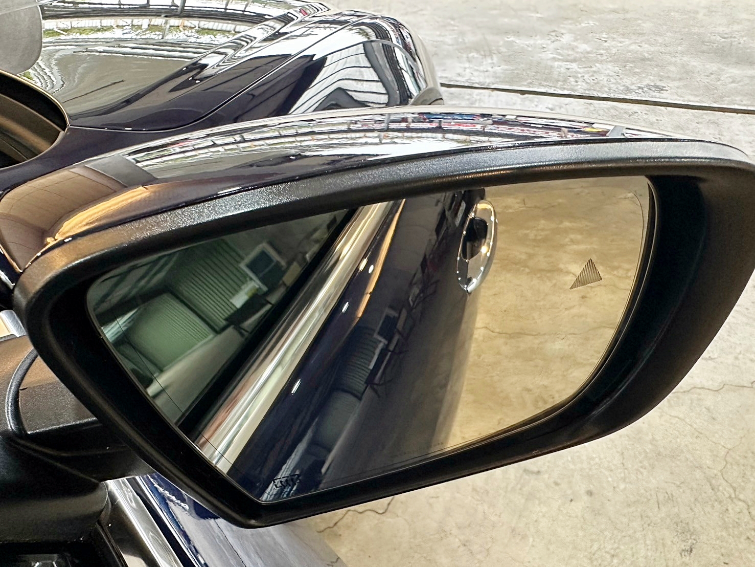 #新車價818萬店面開價99萬 #總代理原廠保養跑少 2015年 Maserati Quattroporte GTS 3.8 僅跑12萬 8速手自排 渦輪增壓 最大馬力530hp 3.8升雙渦輪增壓V8引擎 0~100km/h加速僅需4.7  第4張相片